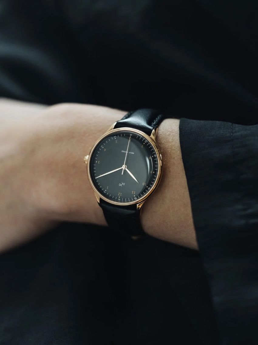 The 1820 Vintage - Gold/White